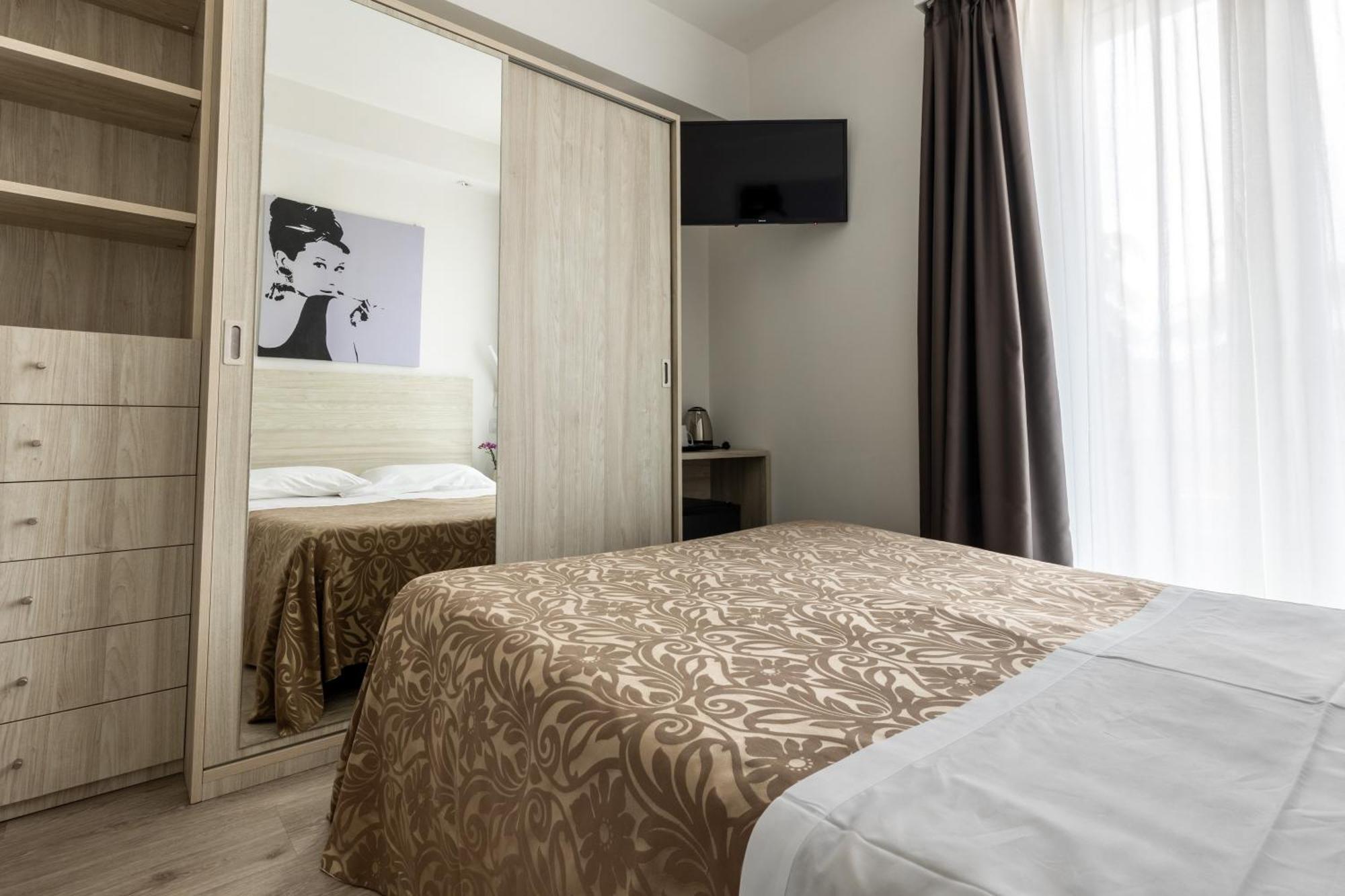 Hotel Italia Garda  Rum bild